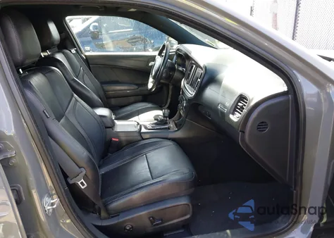 2019 Dodge Charger Sxt Rwd z USA, uszkodzony, nr VIN 2C3CDXBG1KH571925